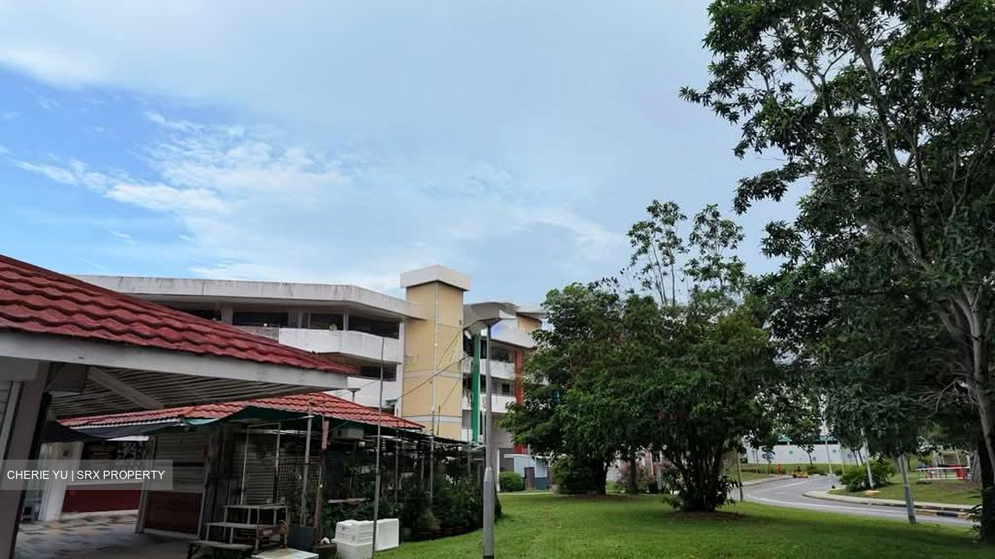 Bedok North Street 3 (D16), Shop House #573562391